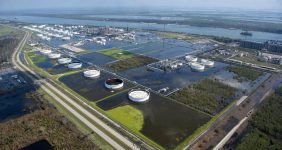 آمریکا به‌دنبال افزایش ۶ میلیون بشکه‌ای ذخیره‌سازی‌های راهبردی نفت، وزارت انرژی آمریکا از برنامه این کشور برای تزریق حدود ۶ میلیون بشکه نفت به ذخیره‌سازی‌های راهبردی خود خبر داد.