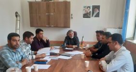 به گزارش خبرانرژی:  احمد سجادی‌فر| علی احسانی: رئیس شورای اسلامی بعد از سلام وعرض ادب چنین شروع کرد: چرا در طول طی یک سال تعطیلی شورای اسلامی شهردار پروژه‌های عمرانی را ادامه داده وتعطیل نکرده است!؟