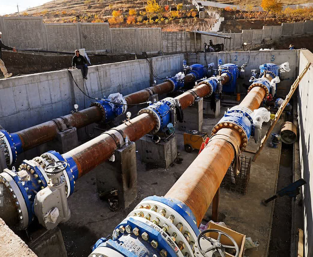 افزایش ۱۲ هزار بشکه‌ای تولید نفت در میدان‌های سپهر و جفیر تا پایان ۱۴۰۳، مجری طرح توسعه میدان‌های سپهر و جفیر گفت: در این میدان‌ها افزایش تولید خواهیم داشت و تا دی‌ماه تولید نفت در این دو میدان از ۴۳ هزار بشکه به ۵۵ هزار بشکه در روز می‌رسد.