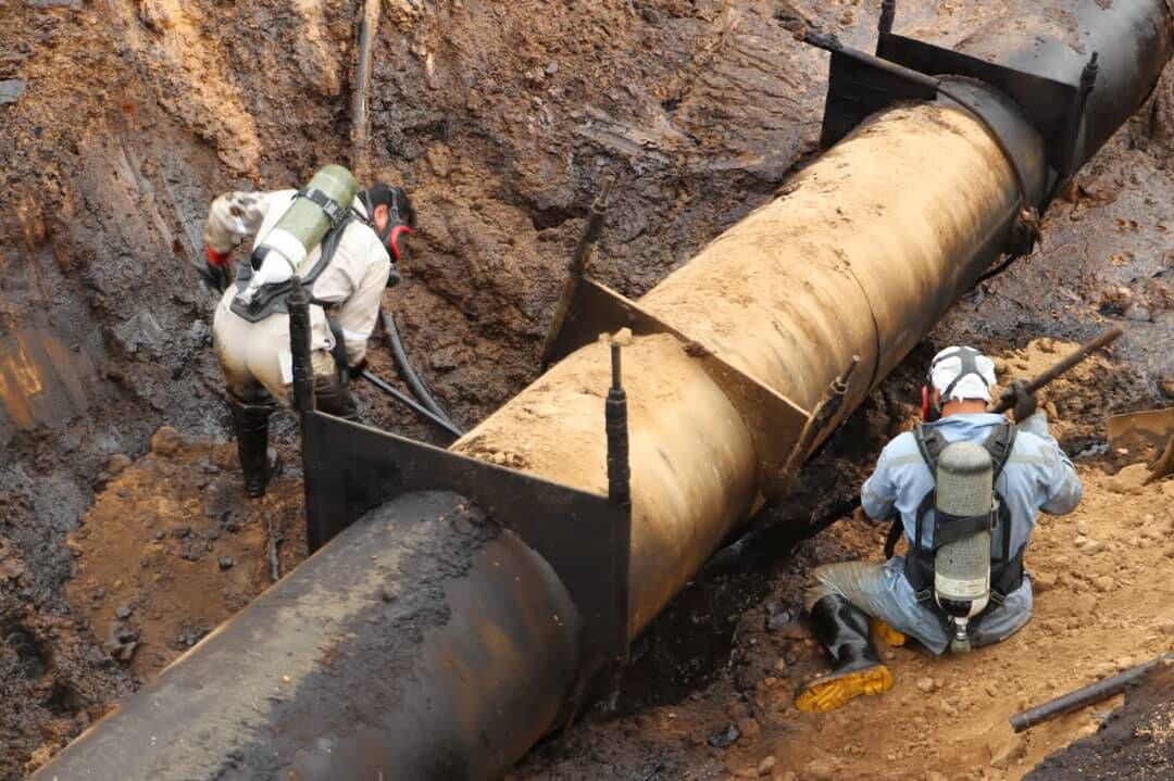 جلوگیری از توقف تولید روزانه ۱۷۰ هزار بشکه نفت در گچساران، مدیرعامل شرکت بهره‌برداری نفت و گاز گچساران از مهار و رفع نشت نفت از خط لوله ۳۰ اینچ صادراتی گچساران و جلوگیری از توقف روزانه ۱۷۰ هزار بشکه در این شرکت خبر داد.