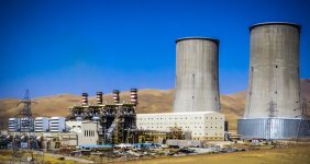 نیروگاه سیکل ترکیبی خرم‌آباد به خطوط لوله فرآورده‌ لرستان متصل می‌شود، مدیر شرکت ملی پخش فرآورده‌های نفتی منطقه لرستان گفت: به‌منظور حذف سوخت‌رسانی با نفتکش، کاهش هزینه‌های انتقال سوخت و پایداری سوخت‌رسانی به نیروگاه‌ها در فصول سرد سال، نیروگاه سیکل ترکیبی خرم‌آباد به خطوط لوله انتقال فرآورده‌های نفتی لرستان متصل می‌شود.