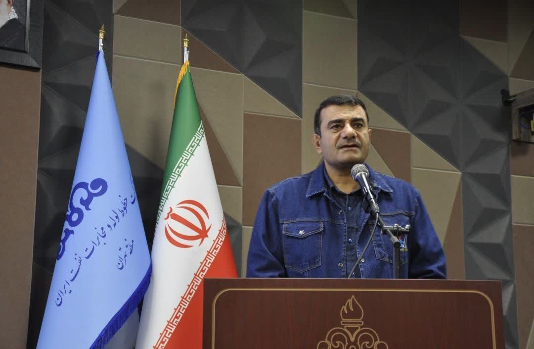 انتقال ۱۶ میلیارد لیتر فرآورده نفتی به پایتخت و استان‌های نیمه‌شمالی کشور، مدیر منطقه تهران از انتقال ۱۶ میلیارد لیتر انواع فرآورده نفتی به پایتخت و استان‌های نیمه شمالی کشور در ۶ ماهه نخست امسال خبر داد.