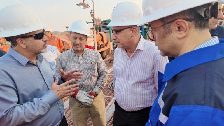 بازدید مدیر اکتشاف شرکت ملی نفت از مناطق عملیاتی غرب کشور، مدیر اکتشاف شرکت ملی نفت ایران به همراه جمعی از معاونان، رؤسا و کارشناسان این مدیریت از پروژه‌های اکتشافی چاه چنگوله و چاه دالپری، واقع در استان ایلام بازدید کرد و از نزدیک در جریان روند پیشرفت این پروژه‌ها قرار گرفت.