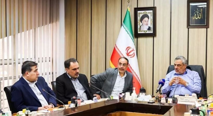 بررسی طرح‌های نگهداشت و افزایش تولید در شرکت نفت فلات قاره، مدیرعامل شرکت ملی نفت ایران با هدف حضور در نشست بررسی وضع نگهداشت و افزایش تولید شرکت نفت فلات قاره ایران در این شرکت حضور یافت.