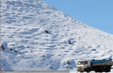 توزیع ۷۰ درصدی نفت سفید مناطق سخت‌گذر منطقه میاندوآب، سرپرست شرکت ملی پخش فرآورده‌های نفتی منطقه میاندوآب از توزیع ۷۰ درصدی سهمیه نفت سفید خانوارهای مناطق سخت‌گذر هشت شهر جنوب استان آذربایجان غربی خبر داد.