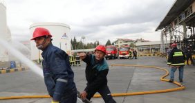 رزمایش واکنش در شرایط اضطراری و پدافند غیرعامل منطقه ارومیه برگزار شد؛ مدیر شرکت پخش فرآورده‌های نفتی منطقه ارومیه با اشاره به ضرورت آمادگی لازم در مقابله با شرایط اضطراری در انبارهای نفتی و مراکز تأمین سوخت گفت: مانور ایمنی و اطفای حریق با هدف ایجاد آمادگی برای واکنش در شرایط اضطراری با حضور همه سازمان‌های امدادی و خدمات‌رسان در انبار نفت مرکزی ارومیه برگزار شد.