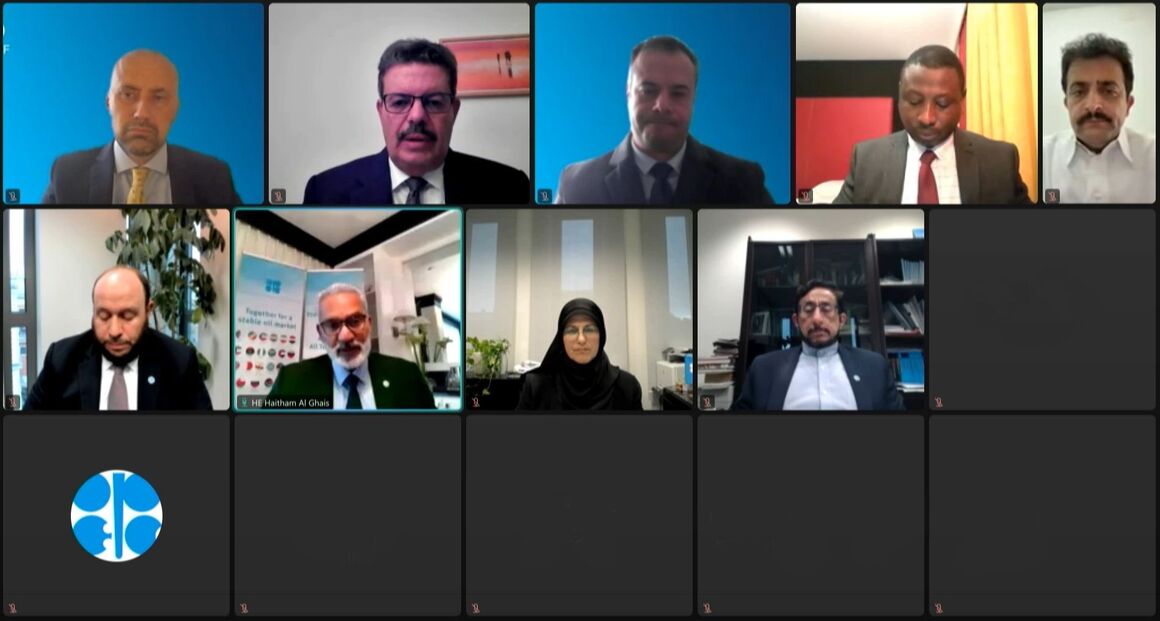 پنجمین نشست بلندپایه مشترک اوپک و جی‌ئی‌سی‌اف برگزار شد، پنجمین نشست بلندپایه مشترک سازمان کشورهای صادرکننده نفت (اوپک) و مجمع کشورهای صادرکننده گاز (جی‌ئی‌سی‌اف) در حوزه انرژی با تأکید بر اهمیت جایگاه نفت و گاز در رفاه و پیشرفت بشر تأکید کرد.