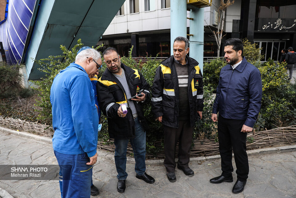 صدور ۲۲ اخطار به اداره‌ها و اماکن عمومی و قطع ۴۸ گرماتاب روشن در تهران، بازرسان شرکت گاز استان تهران در اجرای طرح پایش دقیق مصرف گاز در اداره‌ها و اماکن عمومی تهران، در ۱۹۶۶ بازرسی، ۲۲ اخطار صادر و گاز ۴۸ گرماتاب روشن را قطع کردند.