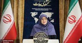 افزایش ۴۰ درصدی قیمت بنزین تکذیب شد، سخنگوی دولت برخی خبرسازی‌ها مبنی بر تصمیم دولت برای افزایش ۳۰ تا ۴۰ درصدی قیمت بنزین در سال آینده را تکذیب کرد و گفت: بحث‌های کارشناسی در دولت برای قیمت حامل‌های انرژی در جریان است.