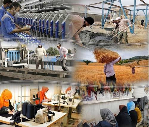 به گزارش خبرانرژی به نقل از بانک سپه، احسان فرهی دبیر قرارگاه اقتصاد مقاومتی بسیج سازندگی، در برنامه میز اقتصاد شبکه خبر که به مناسبت بزرگداشت هفته بسیج با موضوع نقش بسیج در اشتغال‌زایی و محرومیت‌زدایی برگزار شد، گفت: بسیج سازندگی در سال گذشته بیش از ۱۲۰ هزار شغل پایدار ایجاد کرده که یکی از بهترین حامیان ما در پرداخت تسهیلات اشتغال‌زایی بانک سپه بوده که عملکرد قابل توجهی داشته است.