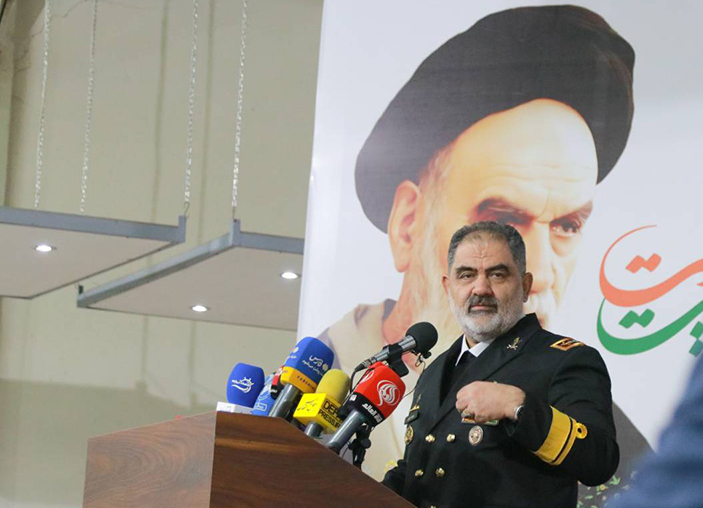 به گزارش خبرانرژی به نقل از بندر و دریا، امیر دریادار شهرام ایرانی، فرمانده نیروی دریایی راهبردی ارتش جمهوری اسلامی ایران در نشست خبری صبح روز شنبه (۳ آذر) که به مناسبت هفتم آذرماه روز نیروی دریایی برگزار شد، گفت: نیروی دریایی تنها پس از ۶۷ روز پس از جنگ تحمیلی توانست شاهرگ دفاعی دشمن را در زمان دفاع مقدس قطع کند تا جایی که مدیریت جنگ را بر عهده گرفتیم. امروز نیز فرزندان مردم در نیروی دریایی ارتش توانسته اند در حوزه مقابله با تحریم و در مسیر پیشرفت ایران گام بردارند. ایران قوی با کمک جوانان نخبه محقق خواهد شد.