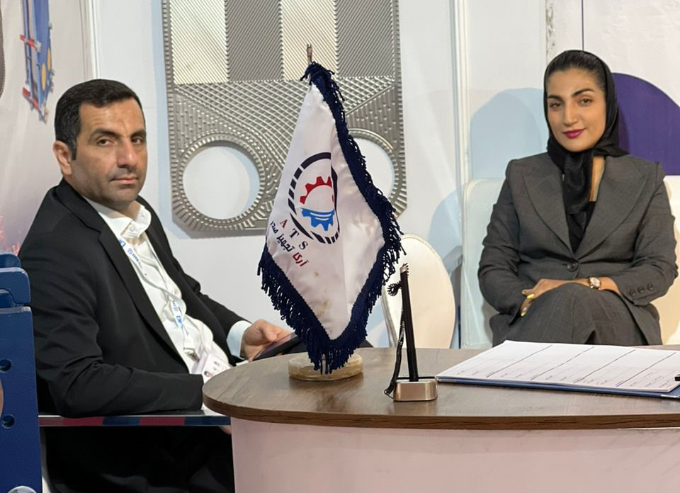 به گزارش خبرانرژی: شرکت فنی و مهندسی آرکا تجهیز صدر تولید کننده مبدل حرارتی، در زمینه تامین و تهیه تجهیزات سیستمهای حرارتی، برودتی، تهویه مطبوع، استخر و سونا و جکوزی، آبرسانی، سیستمهای گرمایش مرکزی، خنک کننده و همچنین در زمینه تولید مبدل حرارتی صفحه‌‌ای، مبدل هواخنک، تولید مبدل پاستوریزاتور، تعمیر مبدل حرارتی و غیره در سطح کشور و خارج از کشور در حال خدمت رسانی به مشتریان عزیز می باشد.