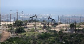 حفاری‌های گازی در آمریکا شتاب می‌گیرد، پیش‌بینی‌ها از شتاب در روند حفاری‌های گازی و افزایش تولید گاز ایالات متحده آمریکا در سال ۲۰۲۵ میلادی حکایت دارد.