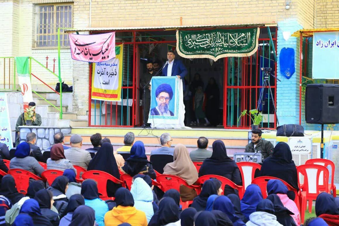 کمک ۱۲ میلیارد ریالی پالایشگاه نفت تهران برای بهسازی یک مدرسه، مدیرعامل شرکت پالایش نفت تهران گفت: هنرستان دخترانه کار و دانش امام موسی کاظم (ع) کرج با ظرفیت ۶۰۰ دانش‌آموز به همت این شرکت همسو با مسئولیت‌های اجتماعی برای سال تحصیلی‌جاری با ۱۲ میلیارد ریال بهسازی و بهینه‌سازی شد.