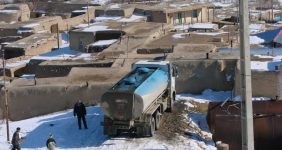 اعلام سهمیه نفت سفید استان ایلام در زمستان، مدیر شرکت ملی پخش فرآورده‌های نفتی منطقه ایلام از شارژ سهمیه جدید نفت سفید بخش خانگی در فصل زمستان برای عموم خانوارهای شهری، روستایی و عشایری استان که فاقد انشعاب گاز طبیعی هستند، خبر داد.