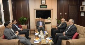 تأکید بر توسعه همکاری‌ها بین مناطق نفت‌خیز و ملی حفاری، مدیرعامل شرکت مناطق نفت‌خیز جنوب در دیدار با مدیرعامل شرکت ملی حفاری ایران بر توسعه زمینه‌های همکاری، تلاش برای افزایش بهره‌وری و سرعت بخشیدن به انجام عملیات حفاری تأکید کرد.