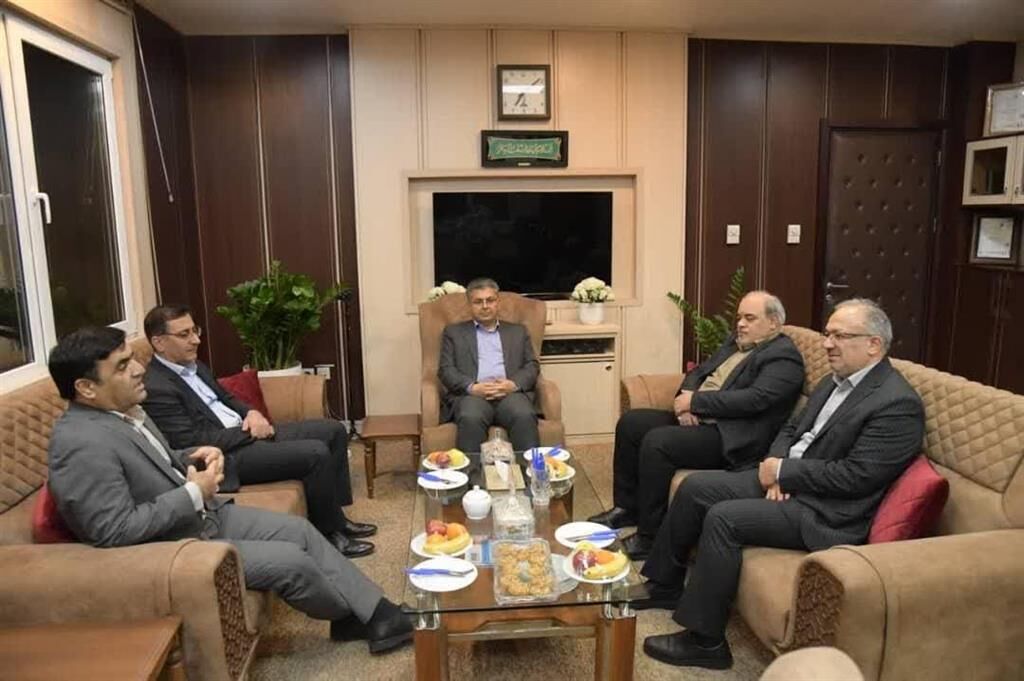 تأکید بر توسعه همکاری‌ها بین مناطق نفت‌خیز و ملی حفاری، مدیرعامل شرکت مناطق نفت‌خیز جنوب در دیدار با مدیرعامل شرکت ملی حفاری ایران بر توسعه زمینه‌های همکاری، تلاش برای افزایش بهره‌وری و سرعت بخشیدن به انجام عملیات حفاری تأکید کرد.