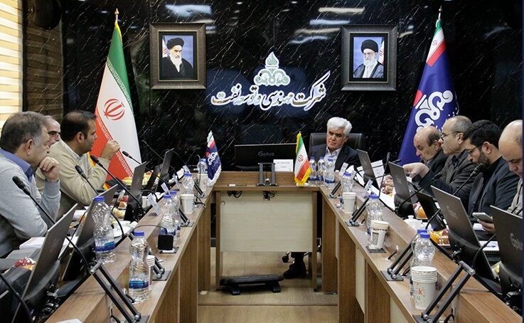 تأکید بر حفاظت از هورالعظیم در توسعه میدان نفتی سهراب، مدیرعامل شرکت مهندسی و توسعه نفت در نهمین نشست کمیته مدیریت مشترک (JMC) طرح توسعه و بهره‌برداری میدان نفتی سهراب گفت: پیشنهادهایی را درباره خودداری از وارد آوردن هرگونه صدمه به پهنه هورالعظیم برای توسعه میدان سهراب ارائه کردیم.