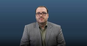 به گزارش خبرانرژی  به نقل از فلزات  آنلاین: میزان ذخایر سنگ‌آهن جهان در سال گذشته میلادی حدود ۱۹۰ میلیارد تن (معادل ۸۷ میلیارد تن آهن محتوی) بوده که در این بین ایران با سهم ۳٫۳ میلیارد تنی از این ذخایر (معادل ۱٫۵ میلیارد تن آهن محتوی)، در رتبه هشتم برترین کشورهای دارنده ذخایر سنگ‌آهن در جهان ایستاده است.