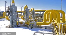 تحویل ۸۶۰ میلیون مترمکعب گاز به شبکه سراسری، سخنگوی شرکت ملی گاز ایران اظهار کرد: دیروز از ۸۶۰ میلیون مترمکعب گاز طبیعی تحویل شده به شبکه، ۶۲۵ میلیون مترمکعب در بخش خانگی، تجاری و صنایع جزء مصرف شده است.