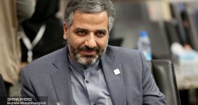 رئیس دانشگاه صنعت نفت روز دانشجو را تبریک گفت، رئیس دانشگاه صنعت نفت با صدور پیامی فرارسیدن ۱۶ آذر، روز دانشجو را به تمامی دانشجویان و پژوهشگران تبریک گفت.