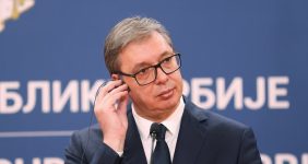 صنعت نفت صربستان هم تحریم می‌شود، رئیس‌جمهوری صربستان از تحریم‌ها علیه شرکت نفتی صربستان به‌دلیل سهامداری شرکت‌های نفت و گاز روسیه در آن خبر داد.