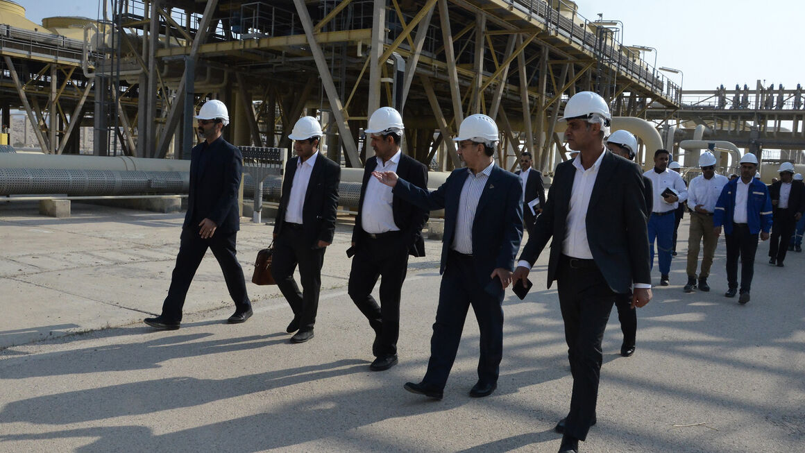 مدیریت راهبردی تأسیسات؛ کلید تأمین پایدار گاز، مدیرعامل شرکت انتقال گاز ایران گفت: مدیریت راهبردی تأسیسات تقویت فشار گاز و آرایش هوشمندانه در مقدار انتقال گاز در خطوط لوله فشار قوی، نقش مهمی در تأمین پایدار گاز برای مشترکان در فصل سرما دارد