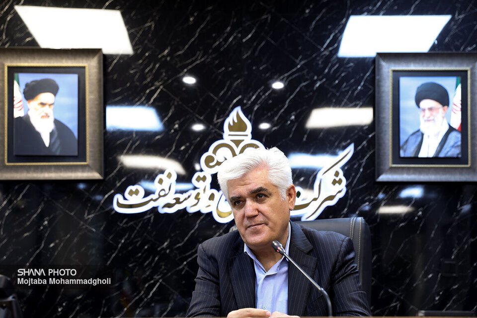 به گزارش خبرانرژی به نقل از شانا، نصرالله زارعی در نشست با رسانه‌های وزارت نفت با تشریح دستاوردها و برنامه‌های شرکت متن، از اجرای پروژه‌های بزرگ در خشکی و دریا خبر داد و این شرکت را بازوی توسعه‌ای صنعت نفت کشور خواند.