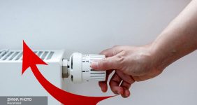 کاهش ۲ درجه‌ای از موثرترین راه‌های کاهش فشار بر شبکه انرژی، نایب رئیس کمیسیون انرژی مجلس شورای اسلامی گفت: کاهش ۲ درجه‌ای دمای محیط و مدیریت مصرف سوخت از موثرترین راه‌های کاهش فشار بر شبکه انرژی و نیروگاه‌هاست.