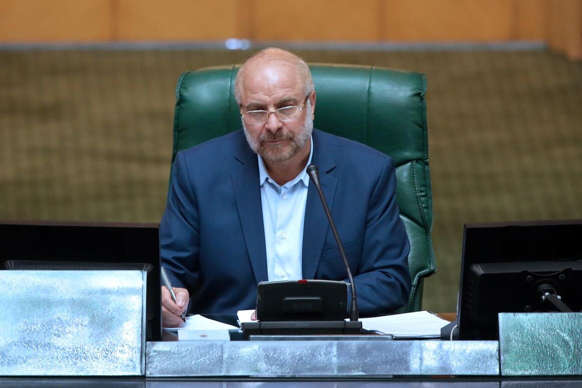 کمیسیون‌های صنایع و انرژی برای حل ناترازی انرژی راهکار دهند، رئیس مجلس شورای اسلامی با اشاره به افزایش نرخ ارز و مسئله کمبود برق و گاز و بروز مشکلات ناشی از آن گفت: کمیسیون صنایع و کمیسیون انرژی گزارش خود در خصوص ابعاد مختلف و راهکارهای حل ناترازی انرژی را آماده کنند.