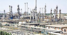 افزایش ۴ میلیون لیتری تولید گازوئیل در پالایشگاه آبادان، مدیرعامل پالایشگاه آبادان گفت:با بهره‌برداری از واحد شکست هیدروژنی که بخش اول فاز ۲ توسعه پالایشگاه آبادان است، روزانه ۴ میلیون لیتر به تولید گازوئیل این پالایشگاه افزوده شده است.