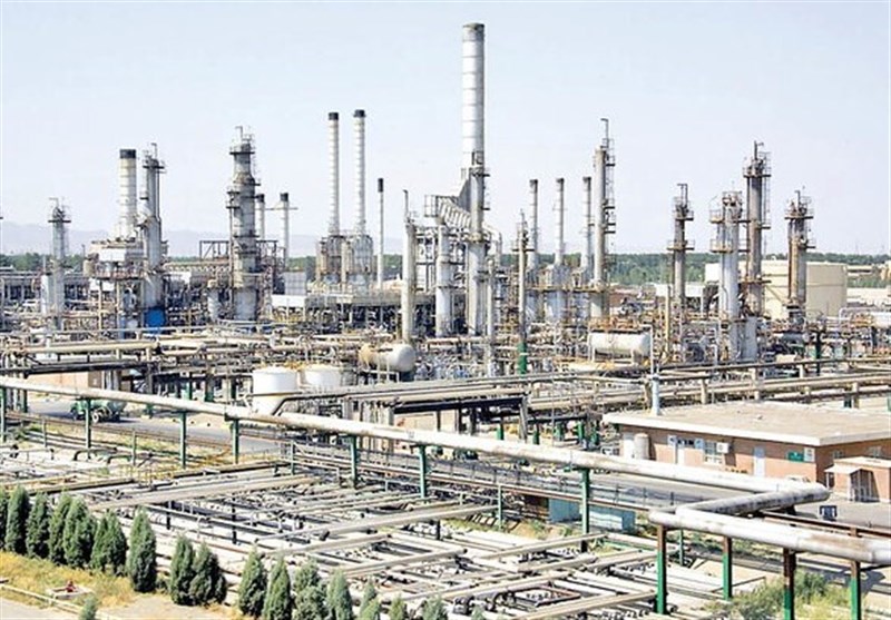 افزایش ۴ میلیون لیتری تولید گازوئیل در پالایشگاه آبادان، مدیرعامل پالایشگاه آبادان گفت:با بهره‌برداری از واحد شکست هیدروژنی که بخش اول فاز ۲ توسعه پالایشگاه آبادان است، روزانه ۴ میلیون لیتر به تولید گازوئیل این پالایشگاه افزوده شده است.