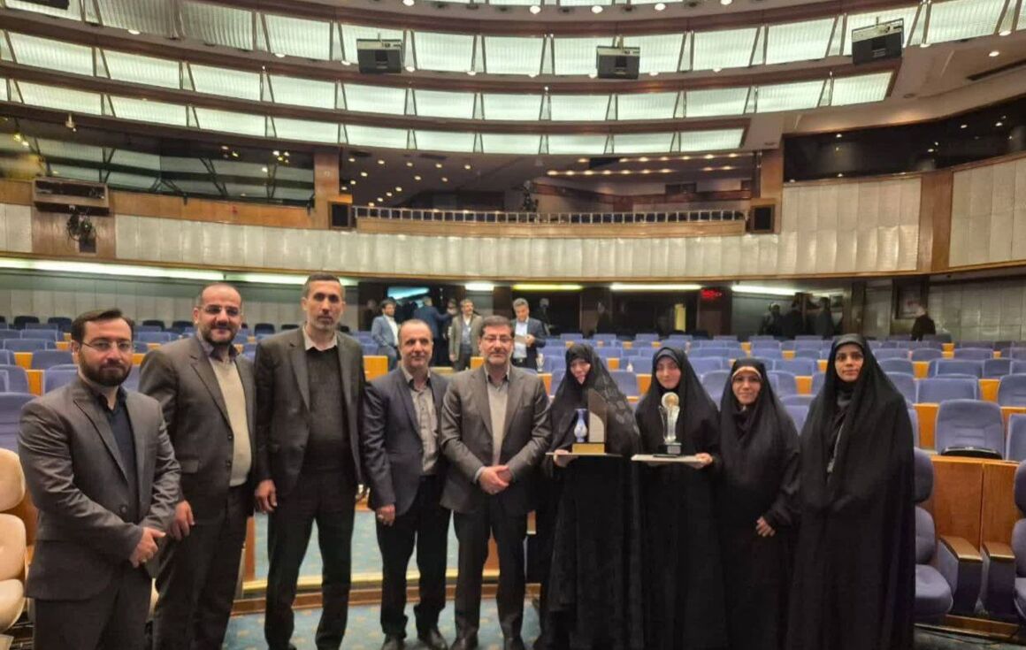 تقدیر از گزینش وزارت نفت در همایش کارگزاری گزینش کشور، هیئت مرکزی گزینش وزارت نفت در جشنواره سراسری گزینش‌های کشور، موفق به کسب دو رتبه برتر میان هیئت‌های مرکزی گزینش برگزارکننده شد.