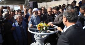 خط لوله تأمین خوراک پالایشگاه بندرعباس‌ به‌طور رسمی به بهره‌برداری رسید، خط لوله تأمین خوراک پالایشگاه بندرعباس‌ (انشعابی از خط لوله نفت‌خام گوره - جاسک) با ظرفیت ۳۰۰ هزار بشکه در روز و با هدف افزایش پایداری تولید و توسعه زیرساخت‌های راهبردی کشور به‌طور رسمی به بهره‌برداری رسید.