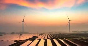 ضرورت حذف قیمت‌گذاری دستوری برای توسعه نیروگاه‌های تجدیدپذیر، یک کارشناس حوزه انرژی توسعه تجدیدپذیرها را امری ضروری دانست و گفت: برای ورود بخش خصوصی به توسعه نیروگاه‌های تجدیدپذیر باید قیمت‌گذاری دستوری حذف شود تا بخش خصوصی با نگاهی اقتصادی در حوزه تجدیدپذیرها سرمایه‌گذاری کند.