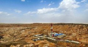 به گزارش خبرانرژی به نقل از شرکت ملی نفت ایران، حمید بورد روز (شنبه، ششم بهمن) در سفری یک روزه به استان کرمانشاه، با بررسی وضع تولید و طرح‌های توسعه‌ای شرکت نفت و گاز غرب، در مراسم کلنگ‌زنی طرح توسعه سه میدان نفتی سومار، سامان و دلاوران حضور یافت.