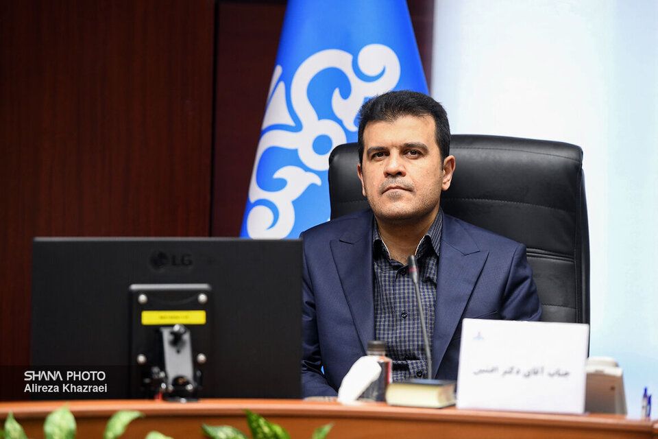 عزم دولت چهاردهم برای حل مشکل ناترازی، معاون علمی، فناوری و اقتصاد دانش‌بنیان رئیس‌جمهوری با اعلام اینکه عزم دولت چهاردهم حل مشکل ناترازی در سه سال آینده است، گفت: تا زمانی که نگاه ما به بخش انرژی تنها تولید باشد، عموما راه را به غلط رفته‌ایم.