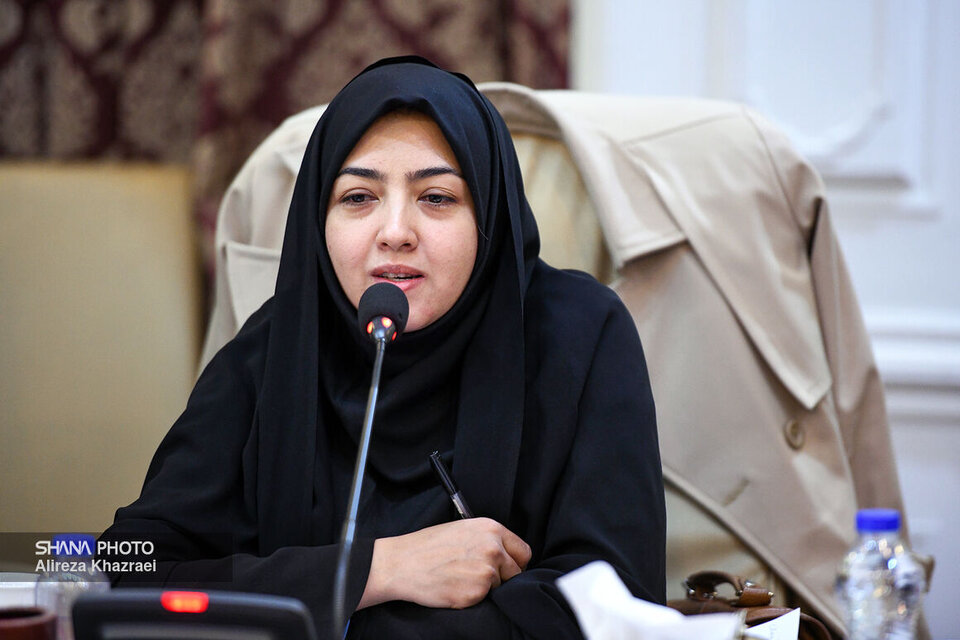 عملکرد مطلوب وزیر نفت در شرایط سخت ناترازی انرژی، سخنگوی کمیسیون صنایع و معادن مجلس شورای اسلامی با بیان اینکه وقتی خود را جای وزیر نفت می‌گذارم متوجه می‌شوم که واقعا بهتر از این نمی‌توان کار کرد، گفت: وزیر نفت در شرایط سخت ناترازی انرژی عملکرد مطلوبی داشته است.