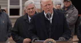 به گزارش  خبرانرژی به نقل از رویترز از اشویل در ایالت کارولینای شمالی آمریکا، دونالد ترامپ روز جمعه (پنجم بهمن) بار دیگر خواستار کاهش قیمت‌های جهانی نفت خام از سوی اعضای سازمان کشورهای صادرکننده نفت (اوپک) با هدف فشار بر مسکو به‌منظور پایان دادن به تنش‌ها با اوکراین شد.