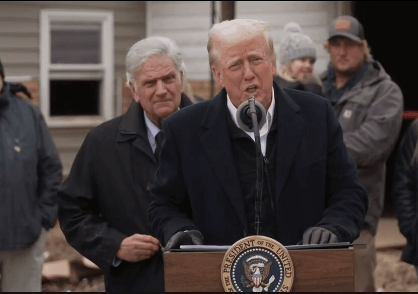 به گزارش  خبرانرژی به نقل از رویترز از اشویل در ایالت کارولینای شمالی آمریکا، دونالد ترامپ روز جمعه (پنجم بهمن) بار دیگر خواستار کاهش قیمت‌های جهانی نفت خام از سوی اعضای سازمان کشورهای صادرکننده نفت (اوپک) با هدف فشار بر مسکو به‌منظور پایان دادن به تنش‌ها با اوکراین شد.