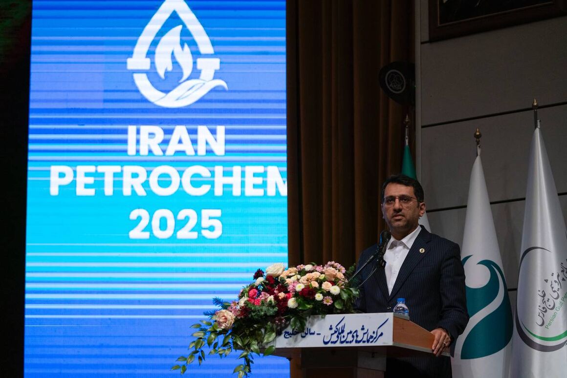 کیش می‌تواند به قطب فناورانه پتروشیمی تبدیل شود، مدیرعامل سازمان منطقه آزاد کیش گفت: کیش بستر مناسبی برای شکل‌گیری یک قطب فناورانه در حوزه صنعت نفت، گاز و پتروشیمی است.