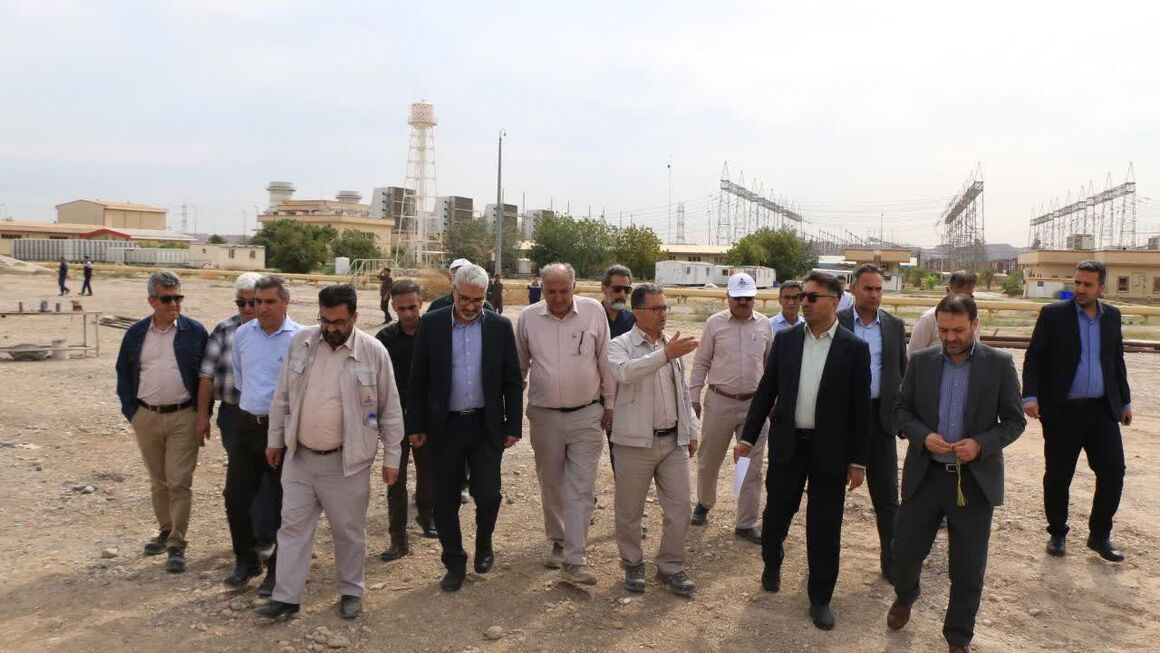 اتصال نیروگاه سیکل ترکیبی «ایسین» به خط لوله فرآورده‌های نفتی منطقه خلیج‌فارس، مدیر شرکت خطوط لوله و مخابرات نفت منطقه خلیج‌فارس، از اتصال نیروگاه سیکل ترکیبی «ایسین» به خط لوله فرآورده‌های نفتی منطقه خلیج‌فارس خبر داد و اظهار کرد: این اقدام سبب حذف سوخت‌رسانی به‌وسیله تانکرها و نفتکش‌ها و ایجاد شرایط ایمن انتقال فرآورده‌ها می‌شود.