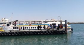 به گزارش خبرانرژی به نقل از پایگاه خبری بندر و دریا، مدیر بنادر و دریانوردی شهید باهنر و شرق هرمزگان در گفت‌وگو با خبرنگار بندر و دریا در این‌باره اظهار کرد: با توجه به تغییرات روزانه و گاهی لحظه‌ای شرایط جوی و امکان تغییر در تردد شناورهای مسافربری، یک کانال اطلاع‌رسانی با هدف جلوگیری از اتلاف وقت و هزینه مسافران در فضای مجازی ایجاد شد.