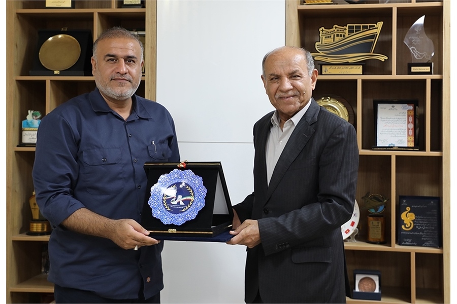 به گزارش خبرانرژی به نقل از مانا از بندرعباس، محمد امین صباغی‌زاده نائب رئیس اتاق بازرگانی ایران و عمان در دیدار با حمیدرضا محمدحسینی تختی، مدیر بنادر و دریانوردی شهید باهنر و شرق هرمزگان از تسهیل روند توسعه صادرات قدردانی کرد.