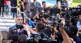 خاموشی دیشب به‌دلیل تأمین نشدن سوخت نیروگاه‌ها نبود، وزیر نفت با اعلام اینکه خاموشی دیشب تهران به‌دلیل تأمین نشدن سوخت نیروگاه‌ها برای تولید برق نبوده است، بیان کرد: بهمن امسال روزانه بیش از ۵۲ میلیون لیتر گازوئیل به نیروگاه‌ها رساندیم که رکورد محسوب می‌شود. پارسال این مقدار در این ایام زیر ۳۵ میلیون لیتر بود.