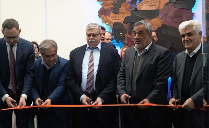 رونمایی از «سامانه پایش» افزایش تولید پنج میدان نفتی، سامانه پایش به‌منظور پیشبرد طرح‌های توسعه و افزایش تولید میدان‌های نفتی «آبان»، «پایدارغرب»، «چشمه‌خوش» و «پایدار شرق» با حضور مدیرعامل شرکت ملی نفت ایران و سفیر روسیه در ایران رونمایی شد.