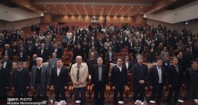 سومین همایش «پتروتک» دقایقی پیش آغاز به‌کار کرد، سومین همایش پتروتک دقایقی پیش با مشارکت شرکت‌های اصلی و تابع وزارت نفت و با حضور مدیران ارشد صنعت نفت آغاز به‌کار کرد.