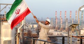 صنعت پالایش روی ریل توسعه؛ رشد تولید، بهبود کیفیت، توسعه زیرساخت‌ها، صنعت پالایش ایران در ۴۶ سال اخیر با نقش‌آفرینی‌های مؤثر توانسته جلوه‌ای شکوهمندانه از توان داخلی و توسعه و پیشرفت را به نمایش بگذارد و کارنامه‌ای درخشان از افزایش تولید فرآورده‌ها و انتقال ایمن و پایدار آنها را به ثبت برساند.