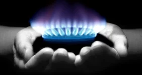 به گزارش خبرانرژی: سیدحسن موسوی در گفتوگو با شانا با بیان اینکه روز گذشته (یکشنبه، ۲۸ بهمن) ۸۶۷ میلیون مترمکعب گاز طبیعی تولید و به شبکه سراسری تزریق شد، بیان کرد: ۶۲۹ میلیون مترمکعب از این مقدار به بخش خانگی، تجاری و صنایع جزء اختصاص یافته است.