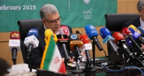 به گزارش خبرانرژی به نقل از روابط عمومی سازمان توسعه تجارت ایران، محمدعلی دهقان دهنوی در نشست خبری بامحوریت هفتمین نمایشگاه توانمندی‌های صادراتی ایران (ایران اکسپو) که ۸ تا ۱۲ اردیبهشت ۱۴۰۴ برگزار خواهد شد، اظهار کرد: نمایشگاه ایران اکسپو نشان‌دهنده توانمندی‌های کشور است و تلاش داریم در این نمایشگاه به بازدیدکنندگان نشان دهیم که شرکت‌های ایرانی چه توانمندی‌هایی برای صادرات کالا به دیگر کشورها دارند و از این طریق صادرات را افزایش دهیم.